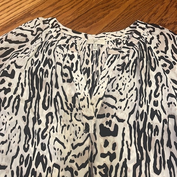 Joie Woman’s Printed Silk Top Size XS - Picture 2 of 5